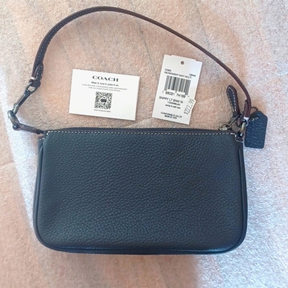 SOLD - Nwt Coach X Peanuts Nolita 19 With Snoopy Let It Snow Motif CE859 - Picture 4 of 7